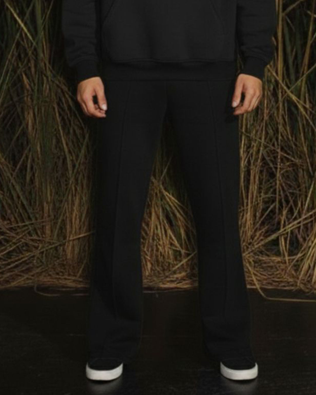 Essential Flare Pants